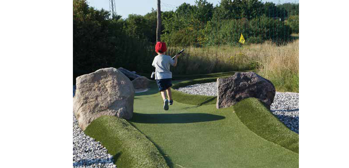 Prøv Adventure-MiniGolf på de flotte baner i Middelfart