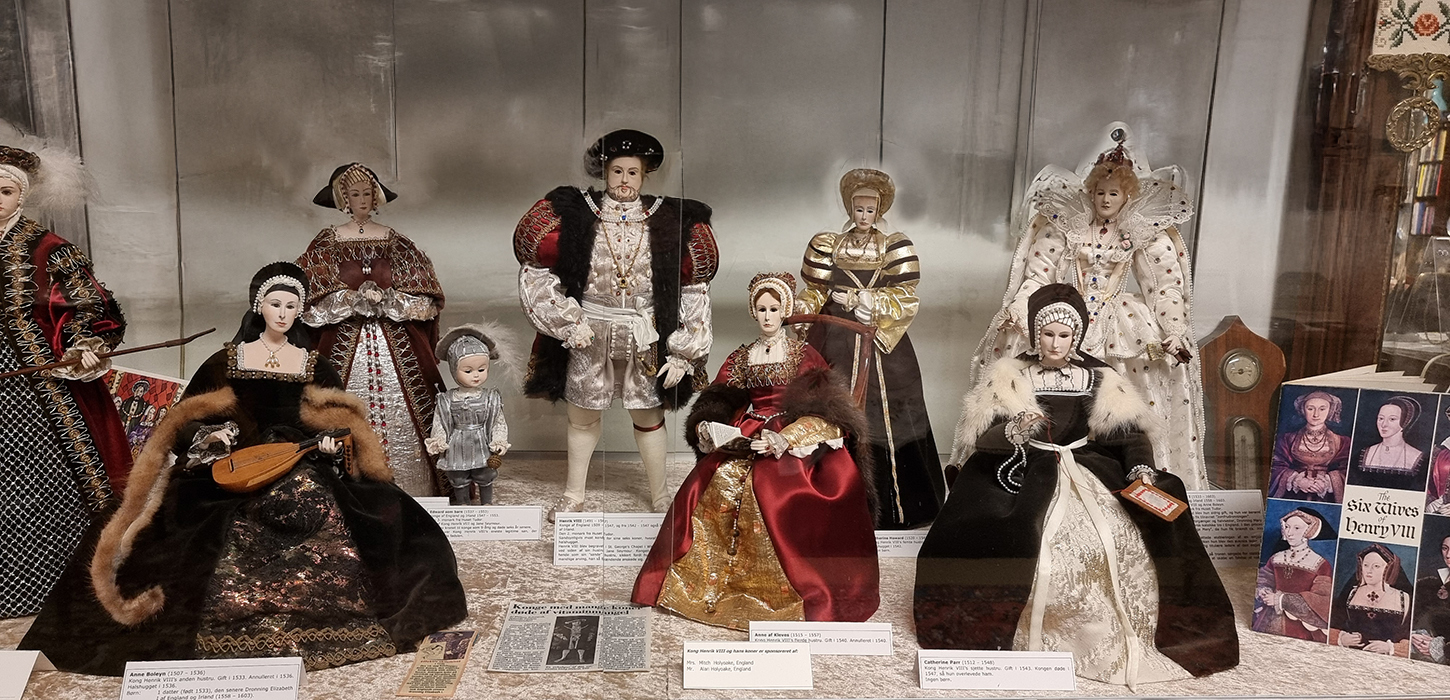 Dukkeudstillingen - De Kongelige i hele Europa - Harndrup-Middelfart