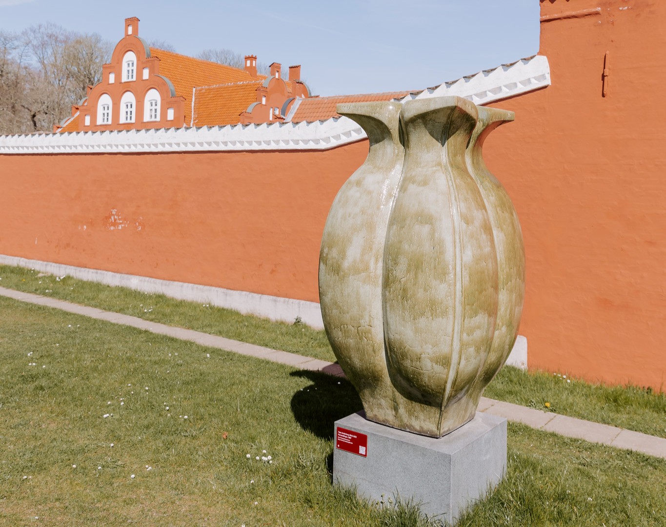 Skulptur set ved Clay keramikmuseum. En del af keramikruten