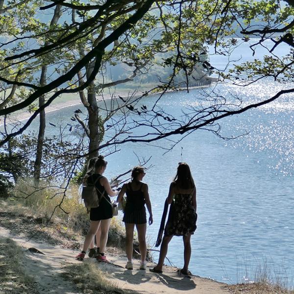 Lillebæltsstien - turister på stien ved Gals Klint